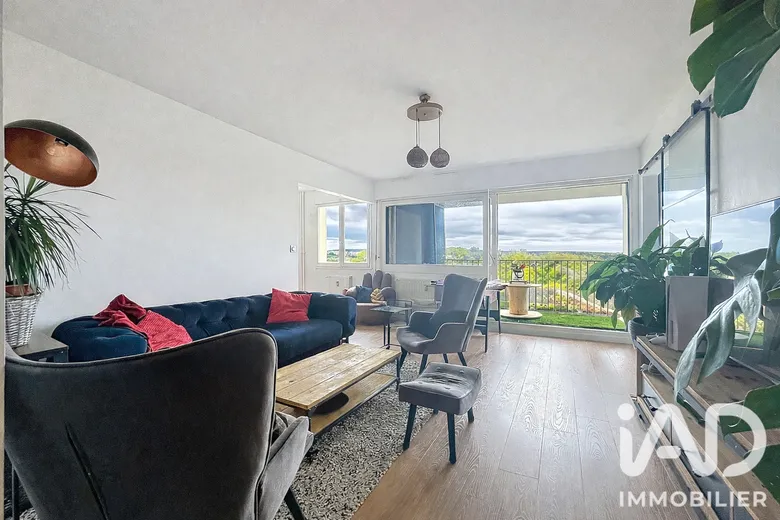 Appartement 5 pièces 93 m² · à Les Mureaux · 93 m² · 179 000 €