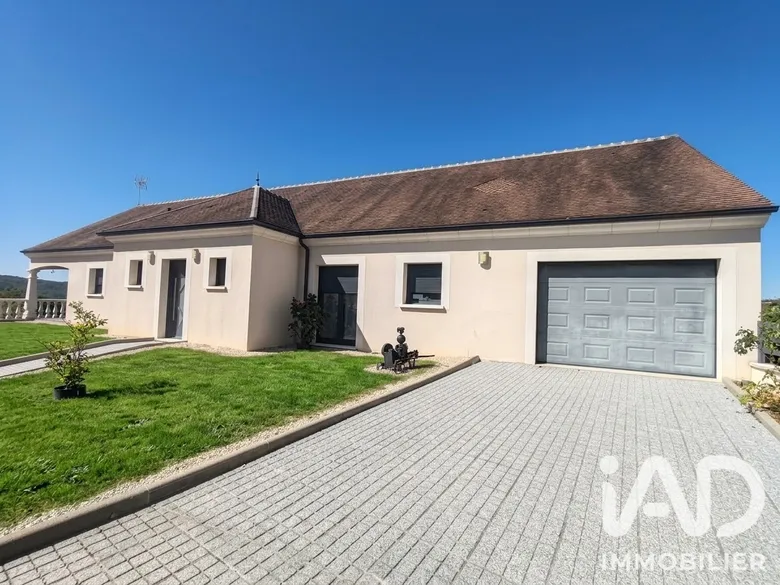 Maison 7 pièces 180 m² · à Épineuil · 180 m² · 350 000 €