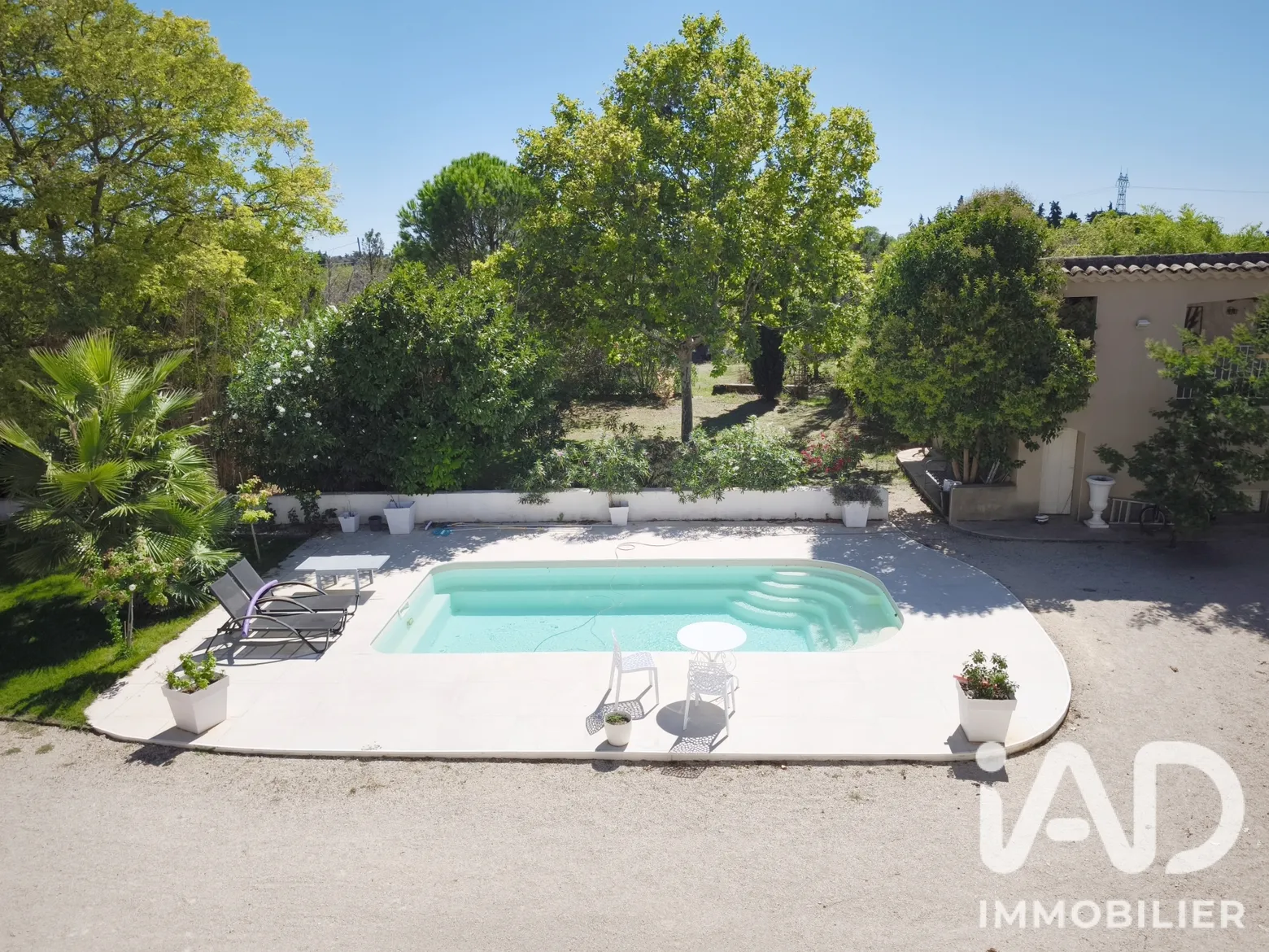 Vente maison à Jonquières (84150) : maison traditionnelle 16 pièces 473 m² - 2105668 — 2