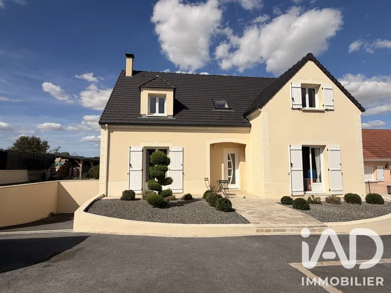 Maison 6 pièces 175 m² · à Saint-Ouen-en-Brie · 175 m² · 395 000 €