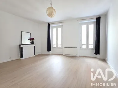 Studio à Malakoff (92240)