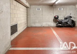 Parking à PARIS (75116)