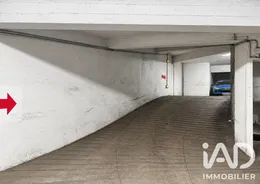 Parking in Paris (75009)