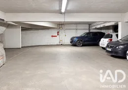 Parking in Paris (75009)