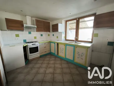 Maison à Les Petites-Loges (51400)