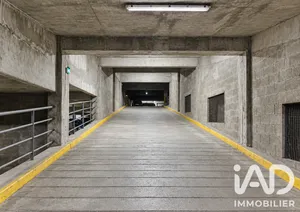 Garage à Paris (75011)
