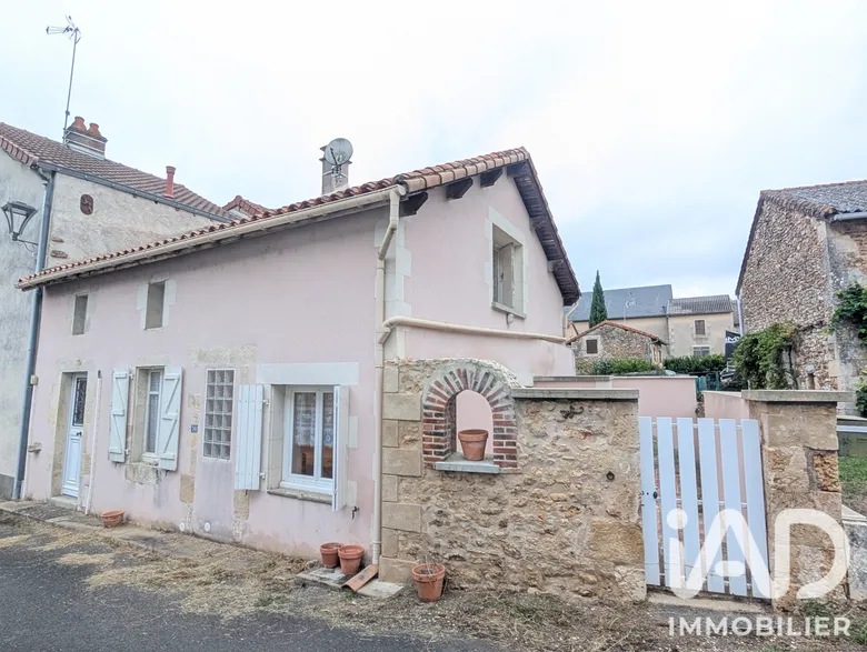 Maison 2 pièces 56 m² · à Mazerolles · 56 m² · 75 000 €