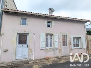 Maison de village à Mazerolles (86320)