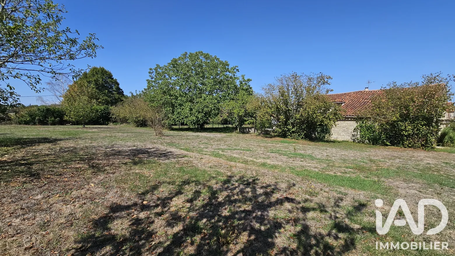 Vente maison à Charmé (16140) : maison de village 5 pièces 101 m² - 2105160 — 2