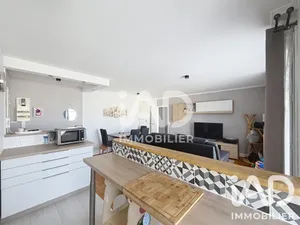 Apartment in Les Clayes-sous-Bois (78340)