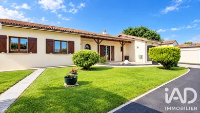 Traditional house in Saint-Loubès (33450)