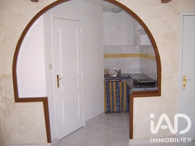 Apartment in Trets (13530)