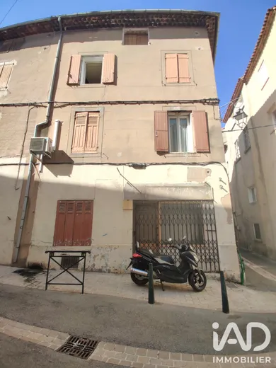 Apartment in Trets (13530)
