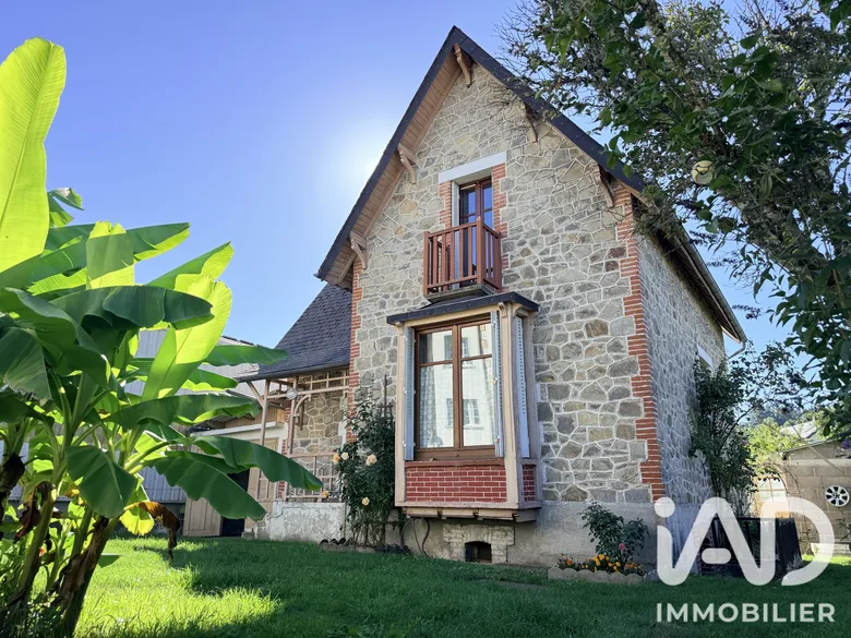 Maison 3 pièces 67 m² · à Ussel · 67 m² · 102 000 €