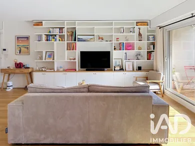 Apartment in Garches (92380)