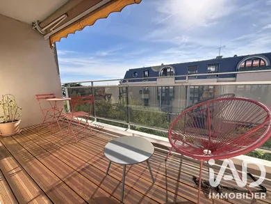 Apartment in Garches (92380)