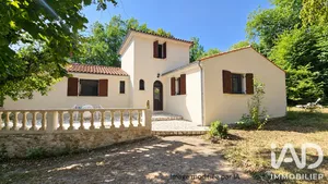 Traditional house in Saintes (17100)