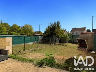 House in Roissy-en-Brie (77680)