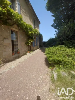Longere in Saint-Quentin-de-Baron (33750)