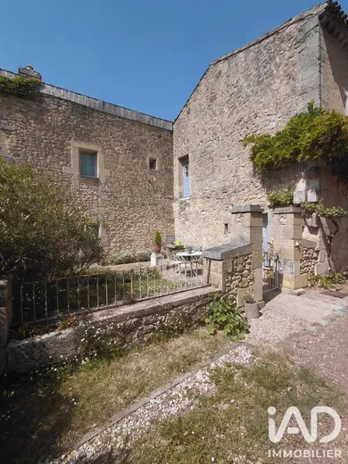 Longere in Saint-Quentin-de-Baron (33750)