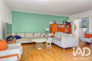 Apartment in Courbevoie (92400)