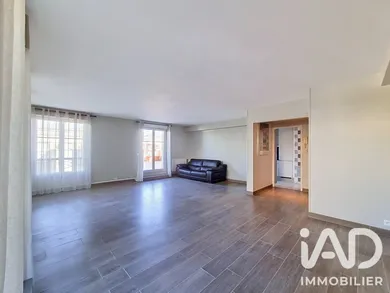 Apartment in Serris (77700)