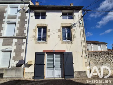 Maison de village à Thénezay (79390)