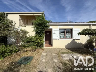 Maison traditionnelle à Moissy-Cramayel (77550)
