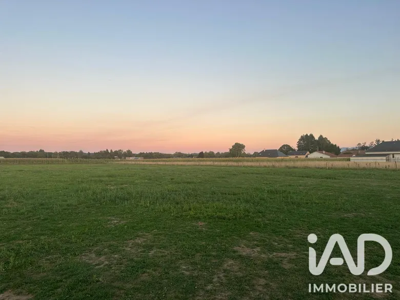 Terrain 3982 m² · à Horgues · 159 900 €
