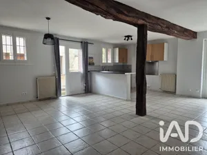 Townhouse in Houdan (78550)