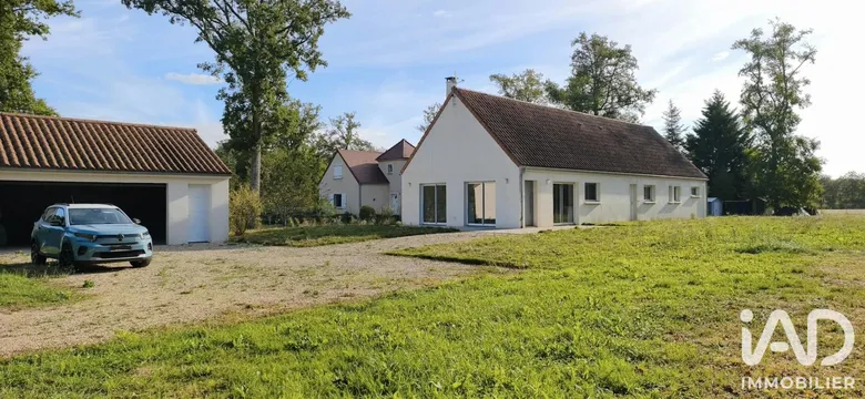 Maison 7 pièces 160 m² · à Saint-Hilaire-les-Andrésis · 160 m² · 350 000 €