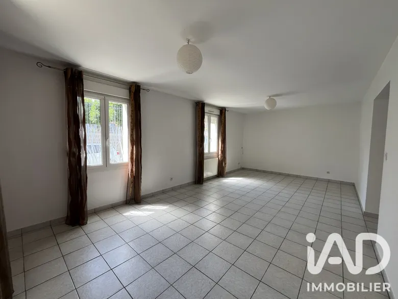 Maison 6 pièces 114 m² · à Sainte-Savine · 114 m² · 1 200 €/mois