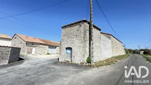 Building in Brie (16590)