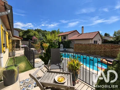 Architectural house in Saint germain laprade (43700)