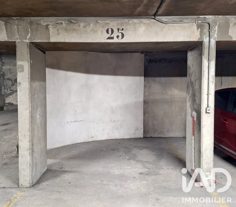 Parking 10 m² · à Paris · 10 m² · 13 500 €