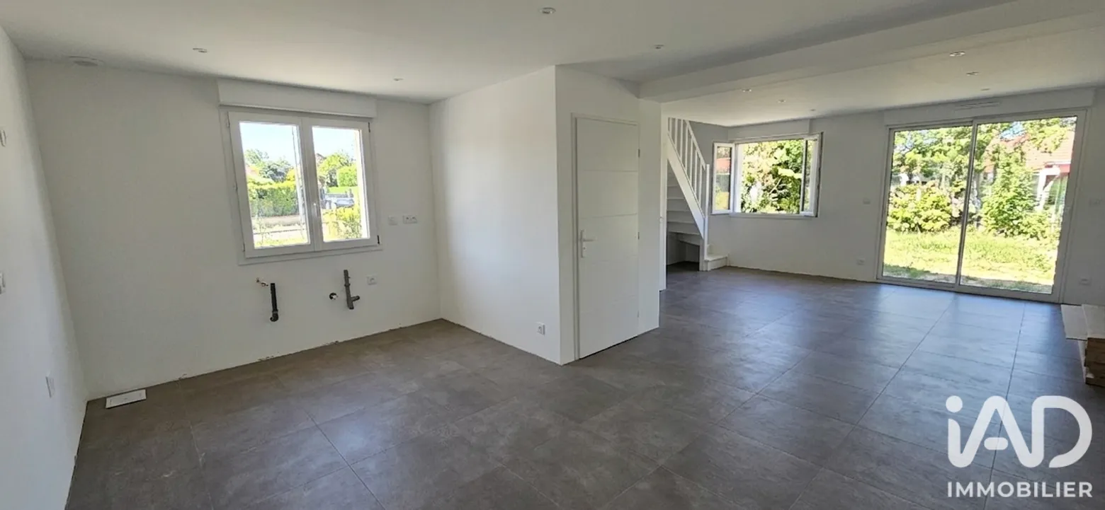 Vente maison à Sainte-Luce-sur-Loire (44980) : maison traditionnelle 5 pièces 83 m² - 2101137 — 3