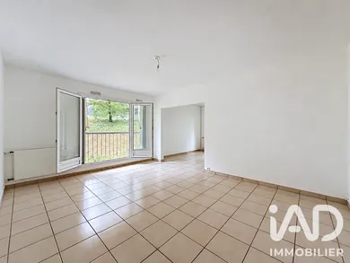 Appartement à Magny-les-Hameaux (78114)