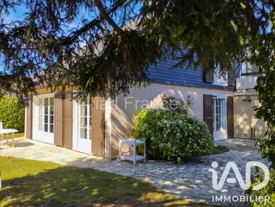 House in Chavenay (78450)