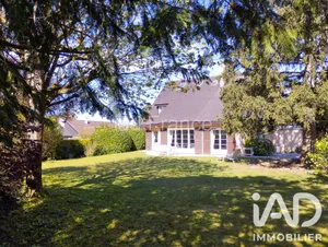 House in Chavenay (78450)