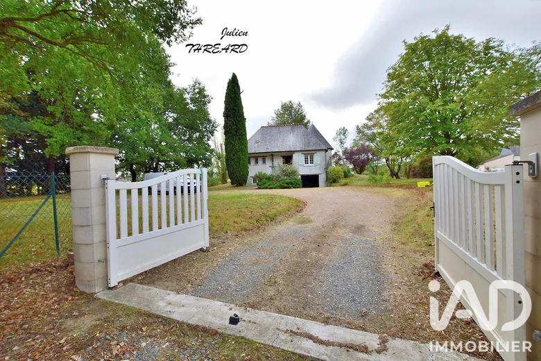 Maison 4 pièces 110 m² · à Sainte-Catherine-de-Fierbois · 110 m² · 209 000 €