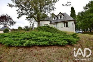 House in Sainte-Catherine-de-Fierbois (37800)