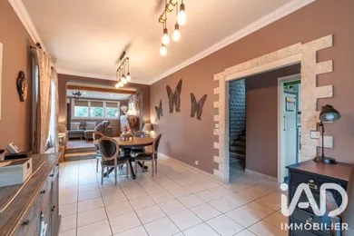 Maison traditionnelle à Villeneuve-le-Roi (94290)
