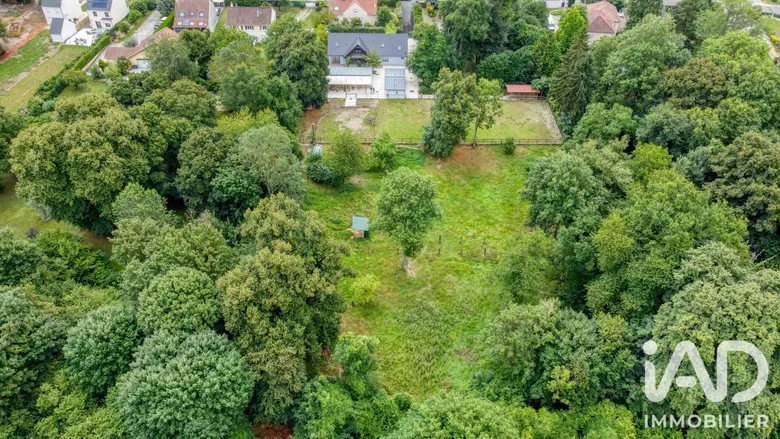 Maison 7 pièces 220 m² · à Lesches · 220 m² · 760 000 €