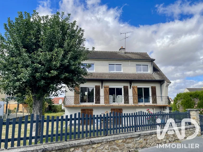 Maison 7 pièces 157 m² · à Montmirail · 157 m² · 239 000 €