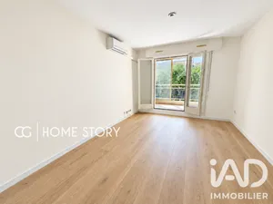 Apartment in Sanary-sur-Mer (83110)