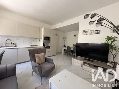 Appartement à Bussy-Saint-Georges (77600)