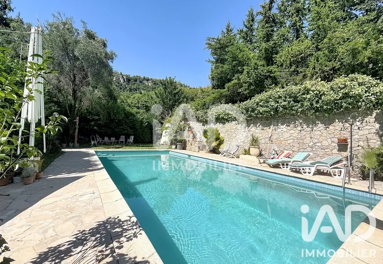 Maison 5 pièces 140 m² · à Le Bar-sur-Loup · 140 m² · 490 000 €