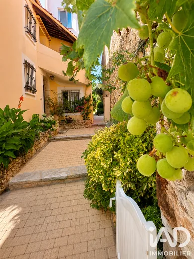 Apartment in La Roquette-sur-Siagne (06550)