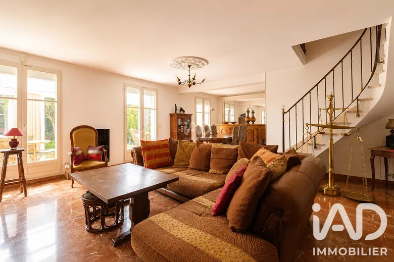 Maison 5 pièces 163 m² · à Rungis · 163 m² · 660 000 €