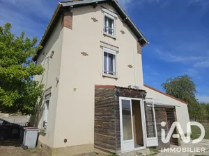 Townhouse in Saint-Julien-du-Sault (89330)